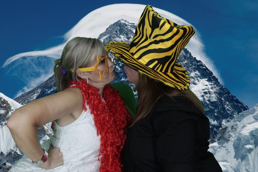 DHL South Regional Meeting | View more photos from the event at gallery.myphotoboothexperience.co.uk/u/MyPhotoBoothExperienceLtd/DHL-South-Regional-Meeting